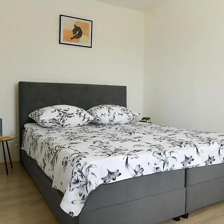 Apartment Noa Hrvace